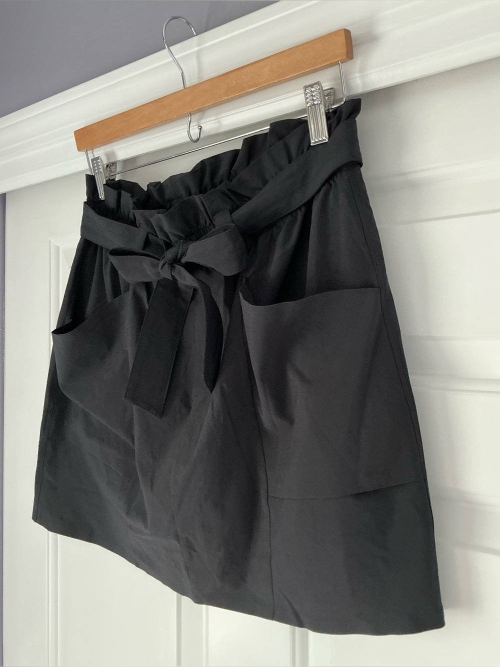 Athleta Black Skyline Belted Tie Waist PaperBag Skirt/Skort 6 - Picture 2 of 11